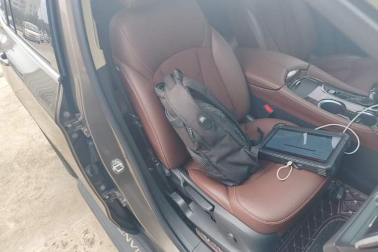 Used Buick Envision 2017 28T Four-Wheel Drive Elite Model Right Front Seat