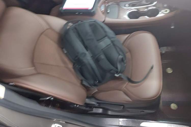 Used Buick Envision 2017 28T Four-Wheel Drive Elite Model Right Front Seat