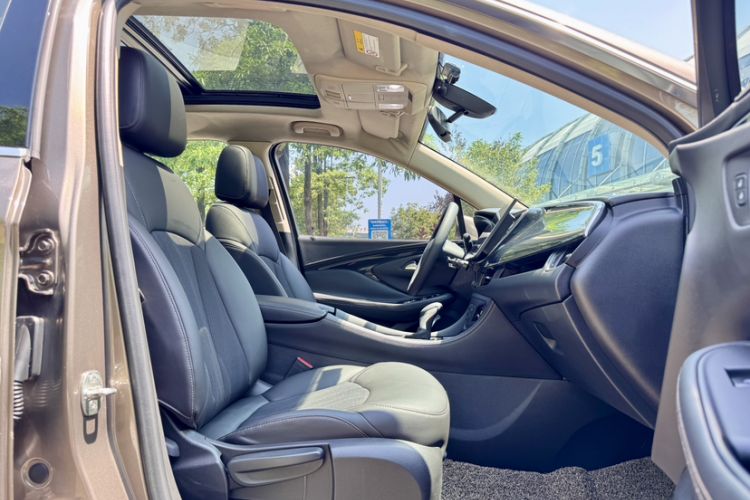 Used Buick Envision 2017 20T Two-Wheel Drive Leading Version Right Front Seat