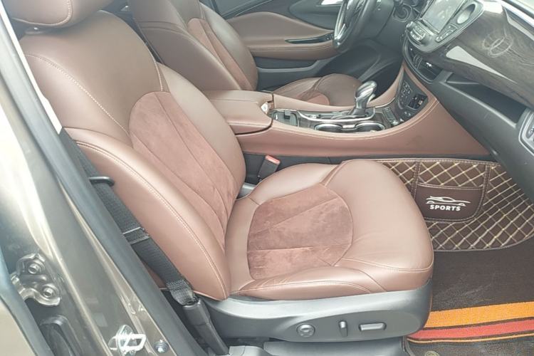 Used Buick Envision 2017 20T Two-Wheel Drive Luxury Model Right Front Seat