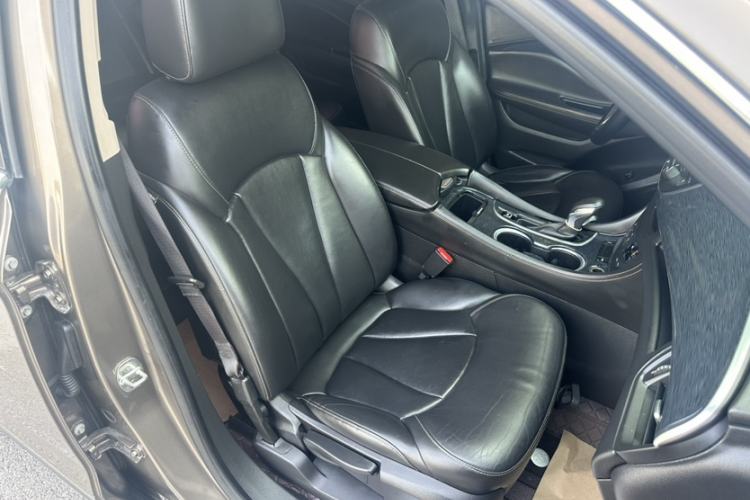 Used Buick Envision 2017 28T Four-Wheel Drive Elite Model Right Front Seat