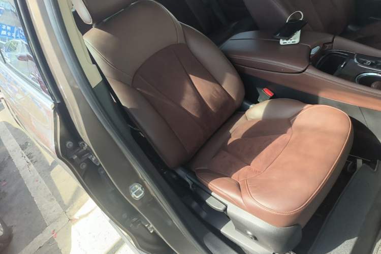 Used Buick Envision 2017 20T Two-Wheel Drive Elite Version Right Front Seat