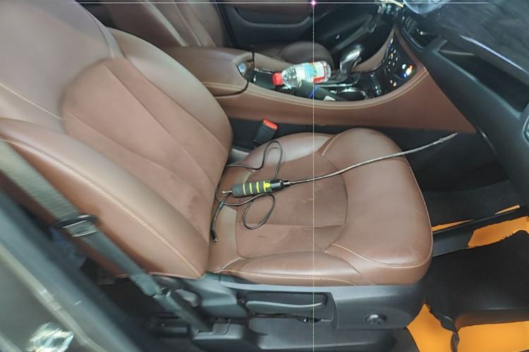 Used Buick Envision 2017 28T Four-Wheel Drive Elite Model Right Front Seat