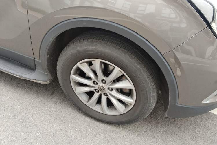 Used Buick Envision 2017 28T Four-Wheel Drive Luxury Model Right Front Wheel Hub