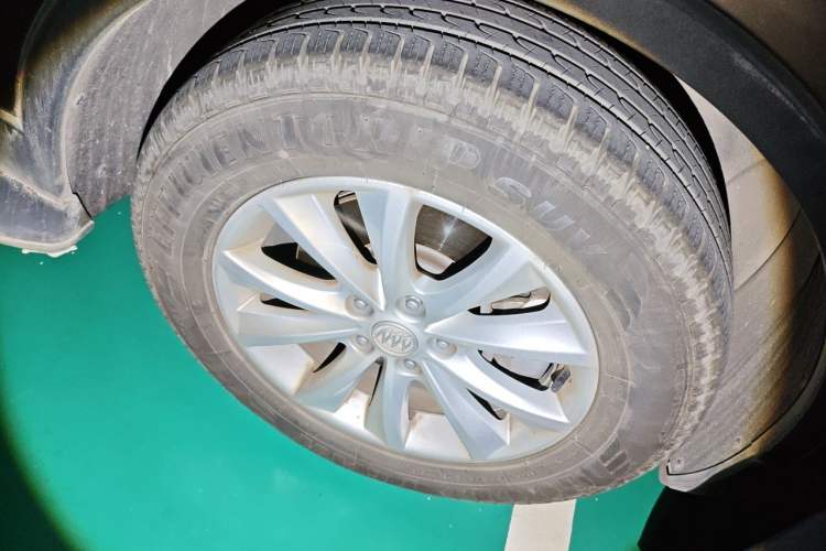 Used Buick Envision 2017 28T Four-Wheel Drive Elite Model Right Front Wheel Hub