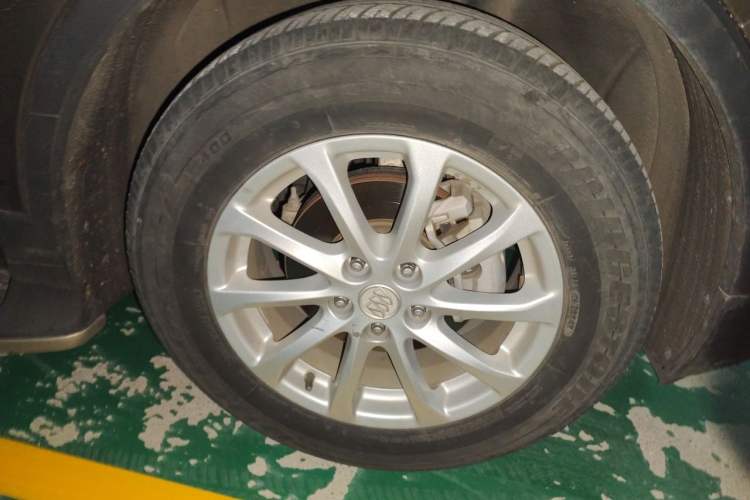 Used Buick Envision 2017 20T Two-Wheel Drive Leading Version Right Front Wheel Hub