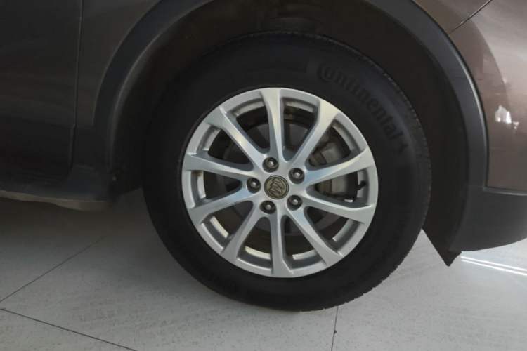 Used Buick Envision 2017 20T Two-Wheel Drive Leading Version Right Front Wheel Hub