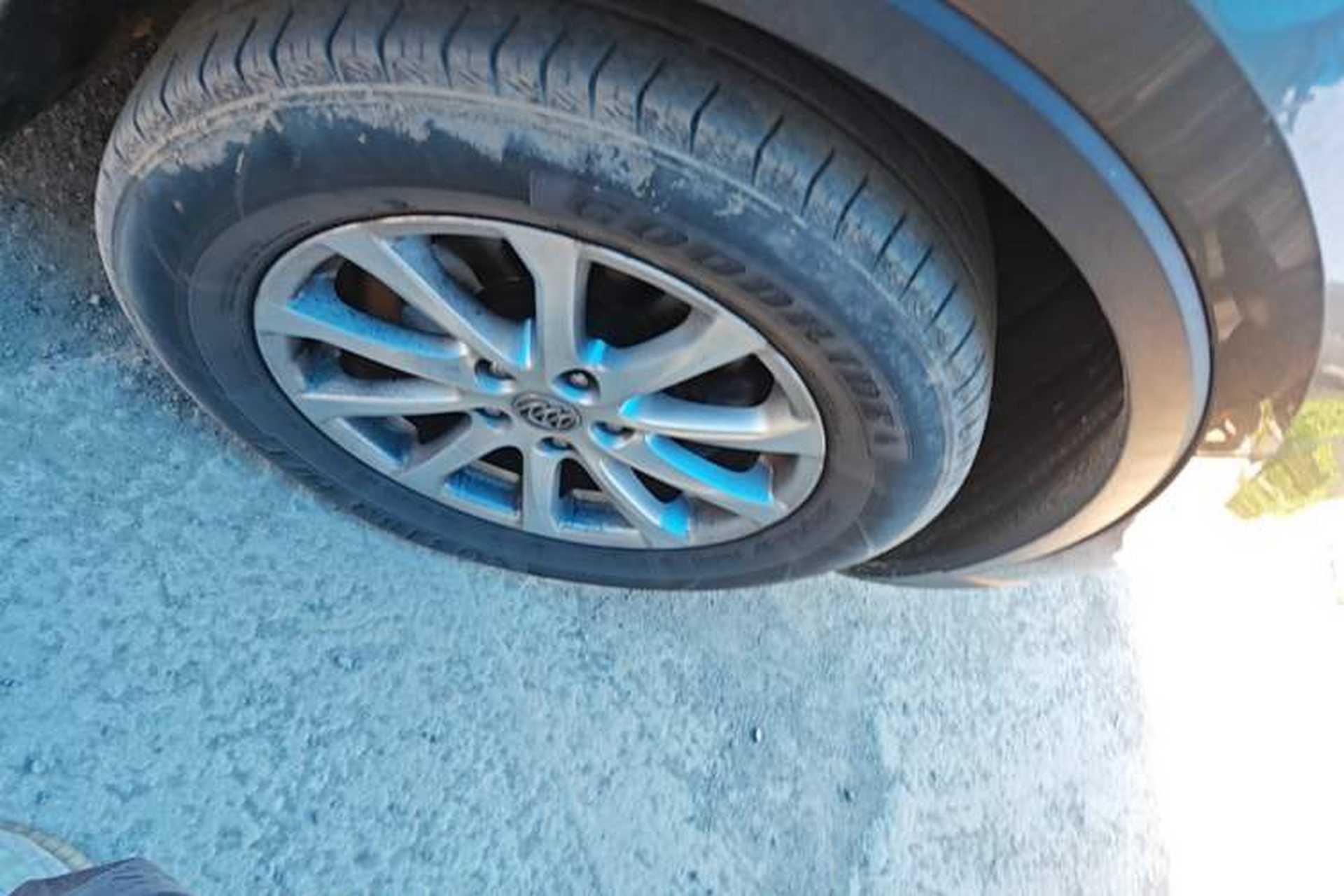 Used Buick Envision 2017 20T Two-Wheel Drive Luxury Model Right Front Wheel Hub