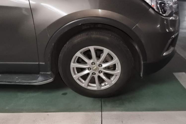 Used Buick Envision 2017 20T Two-Wheel Drive Luxury Model Right Front Wheel Hub