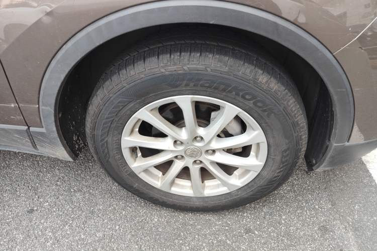 Used Buick Envision 2017 20T Two-Wheel Drive Elite Version Right Front Wheel Hub