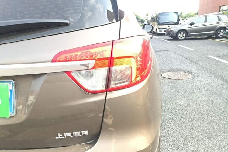 Used Buick Envision 2017 20T Two-Wheel Drive Elite Version Right Rear Taillight
