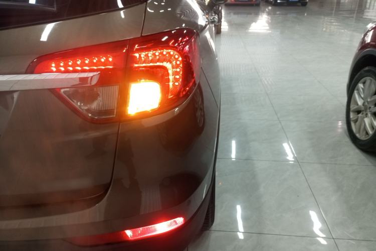 Used Buick Envision 2017 28T Four-Wheel Drive Elite Model Right Rear Taillight