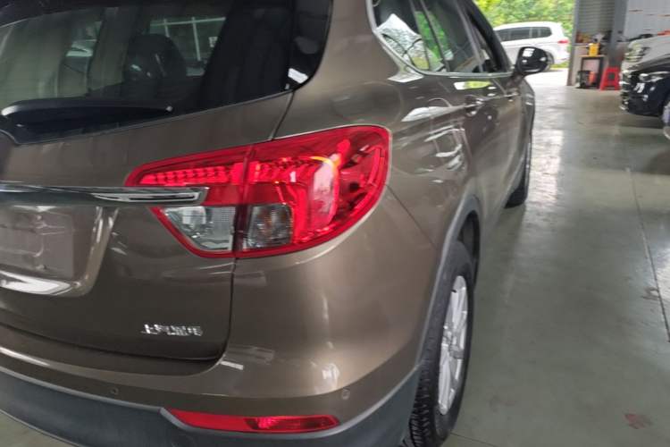 Used Buick Envision 2017 20T Two-Wheel Drive Elite Version Right Rear Taillight