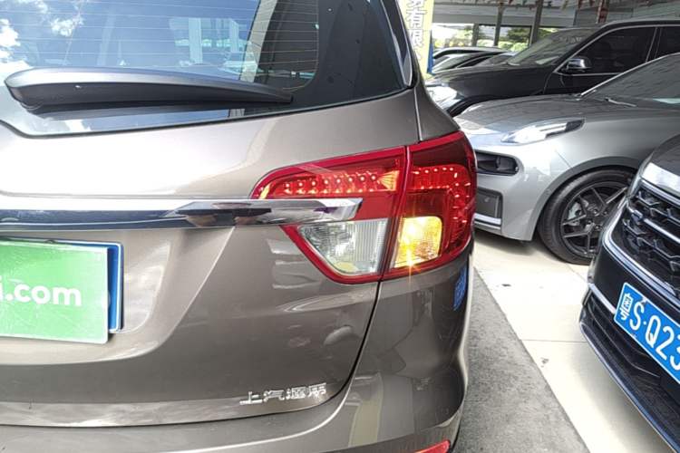 Used Buick Envision 2017 20T Two-Wheel Drive Leading Version Right Rear Taillight