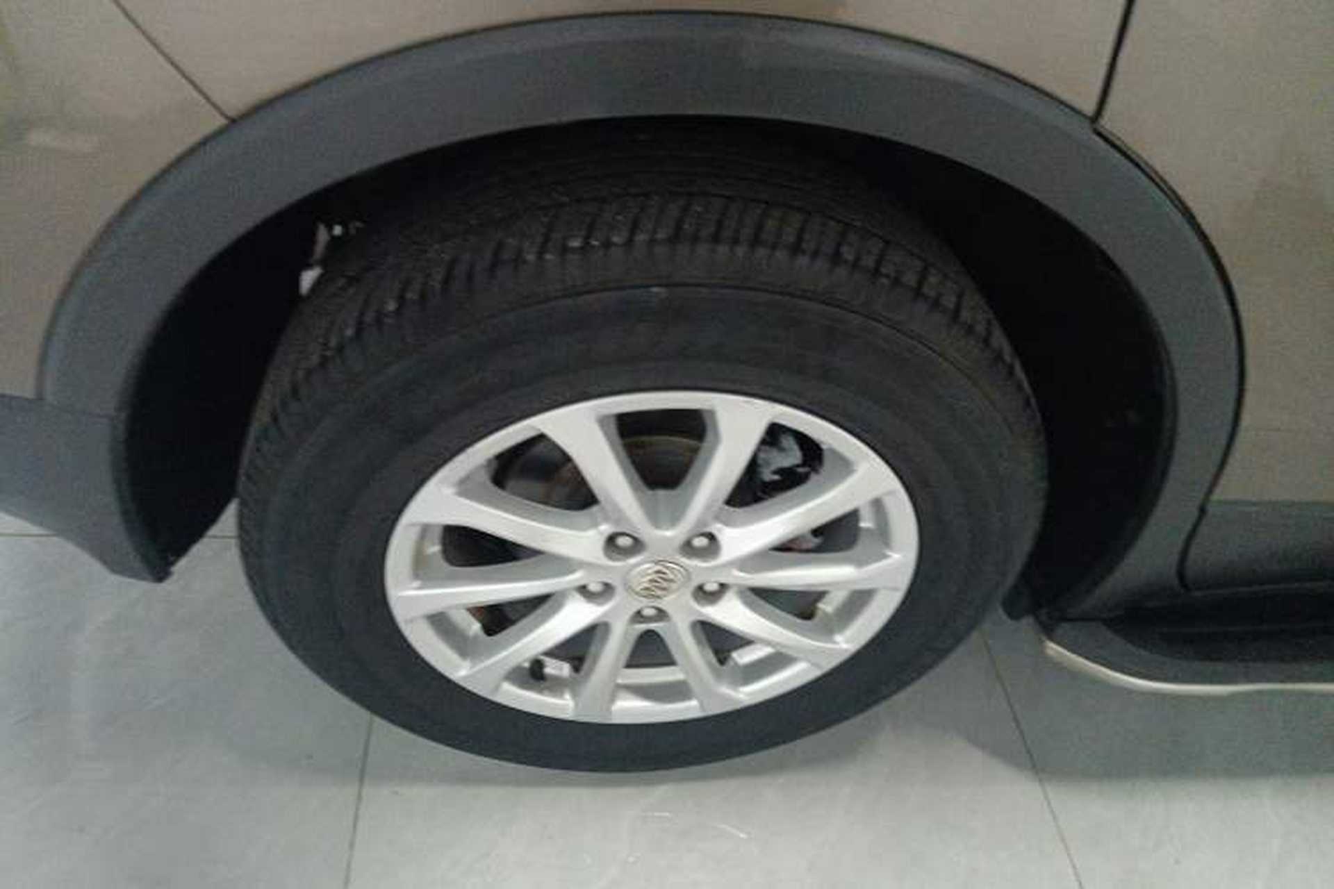 Used Buick Envision 2017 20T Two-Wheel Drive Elite Version Right Rear Wheel Hub