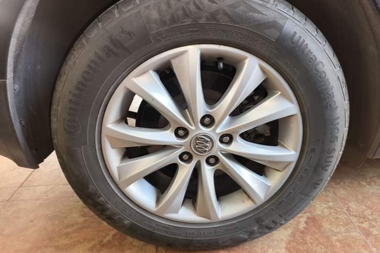 Used Buick Envision 2017 28T Four-Wheel Drive Elite Model Right Rear Wheel Hub
