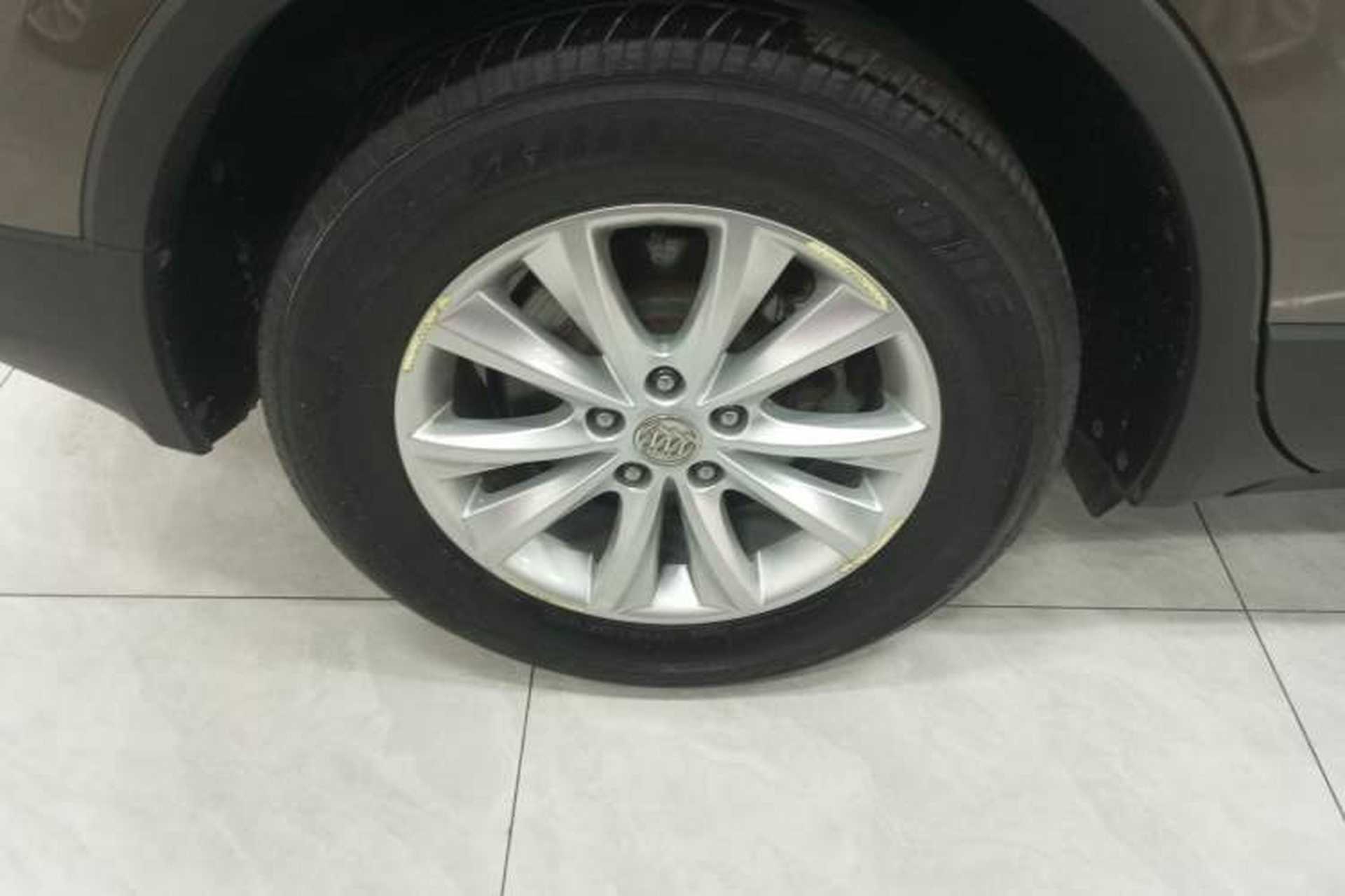 Used Buick Envision 2017 28T Four-Wheel Drive Elite Model Right Rear Wheel Hub