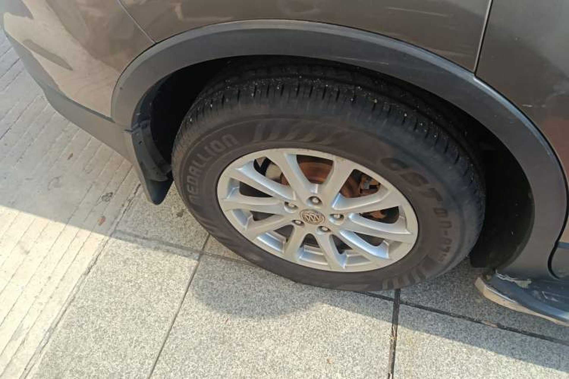 Used Buick Envision 2017 20T Two-Wheel Drive Leading Version Right Rear Wheel Hub