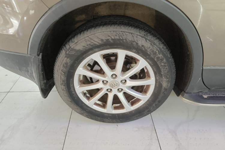 Used Buick Envision 2017 20T Two-Wheel Drive Leading Version Right Rear Wheel Hub
