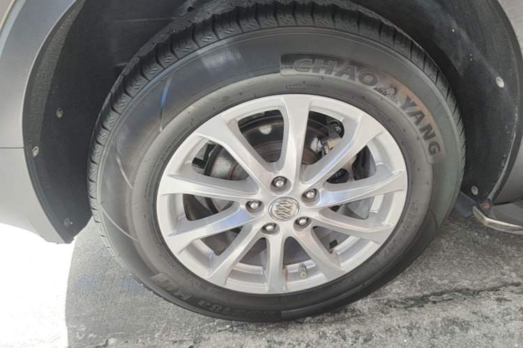 Used Buick Envision 2017 20T Two-Wheel Drive Leading Version Right Rear Wheel Hub