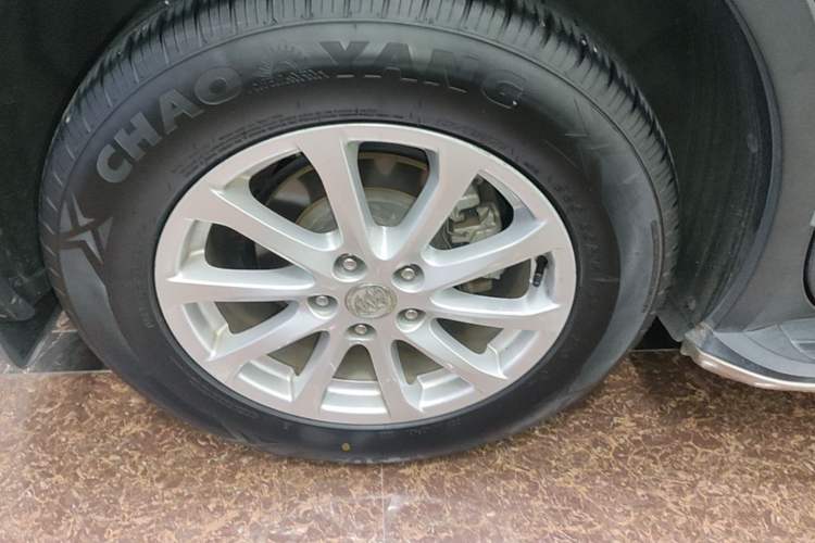 Used Buick Envision 2017 20T Two-Wheel Drive Leading Version Right Rear Wheel Hub