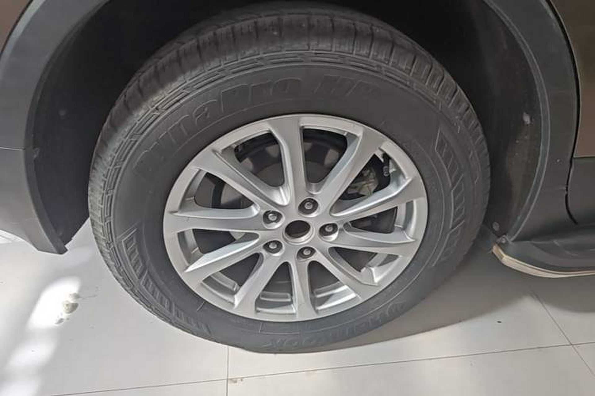 Used Buick Envision 2017 20T Two-Wheel Drive Leading Version Right Rear Wheel Hub