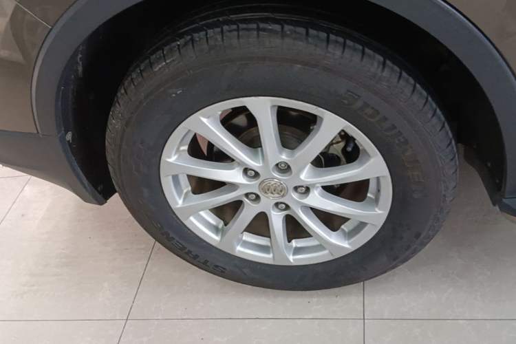 Used Buick Envision 2017 20T Two-Wheel Drive Elite Version Right Rear Wheel Hub