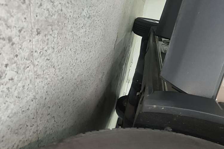 Used Buick Envision 2017 20T Two-Wheel Drive Luxury Model Right Side Sill