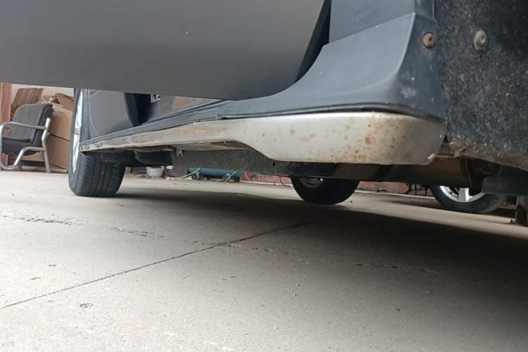 Used Buick Envision 2017 20T Two-Wheel Drive Elite Version Right Side Sill