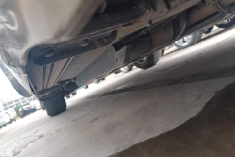 Used Buick Envision 2017 28T Four-Wheel Drive Elite Model Right Side Sill
