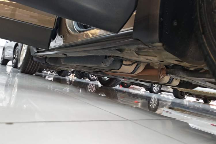 Used Buick Envision 2017 20T Two-Wheel Drive Elite Version Right Side Sill
