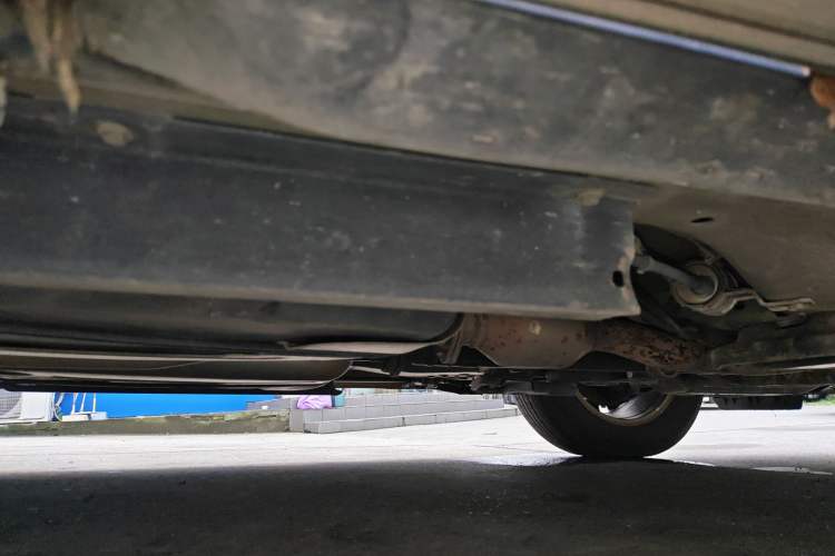 Used Buick Envision 2017 28T Four-Wheel Drive Elite Model Right Side Sill