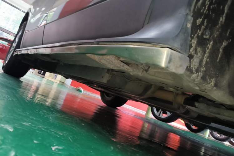 Used Buick Envision 2017 28T Four-Wheel Drive Elite Model Right Side Sill