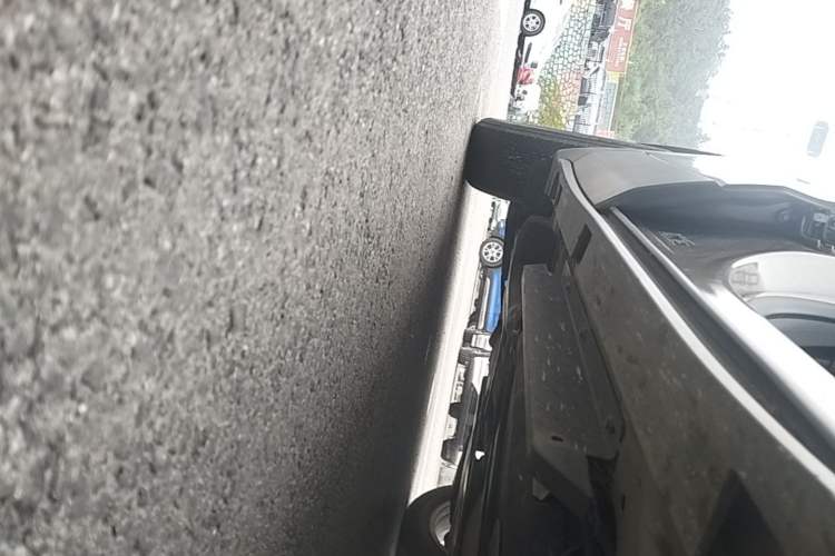 Used Buick Envision 2017 20T Two-Wheel Drive Leading Version Right Side Sill