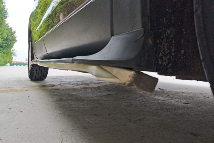 Used Buick Envision 2017 28T Four-Wheel Drive Elite Model Right Side Sill