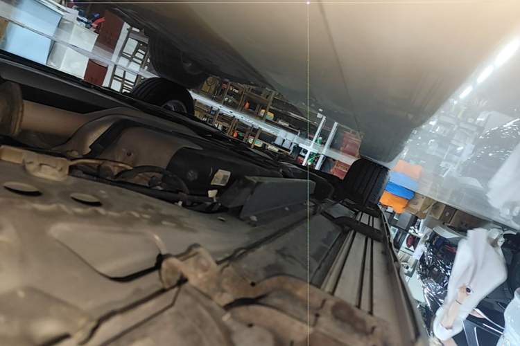 Used Buick Envision 2017 28T Four-Wheel Drive Elite Model Right Side Sill