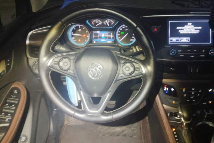 Used Buick Envision 2017 28T Four-Wheel Drive Elite Model Steering Wheel