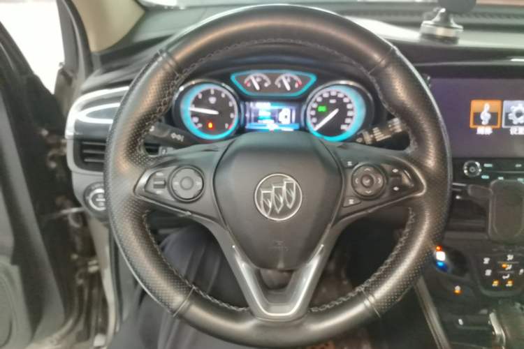 Used Buick Envision 2017 20T Two-Wheel Drive Leading Version Steering Wheel