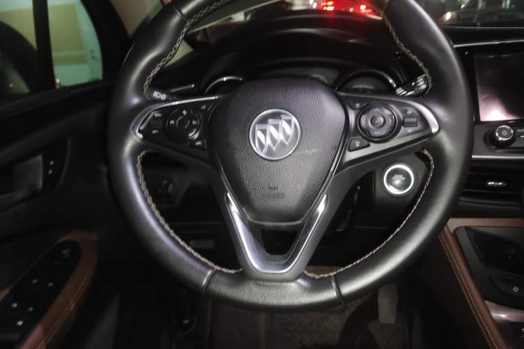 Used Buick Envision 2017 28T Four-Wheel Drive Luxury Model Steering Wheel