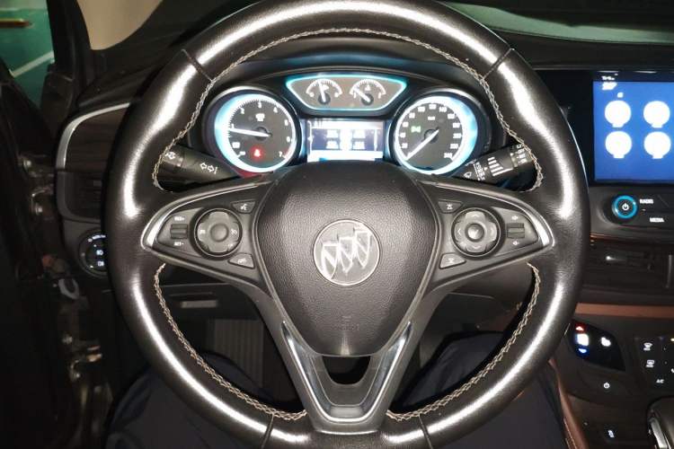 Used Buick Envision 2017 28T Four-Wheel Drive Elite Model Steering Wheel