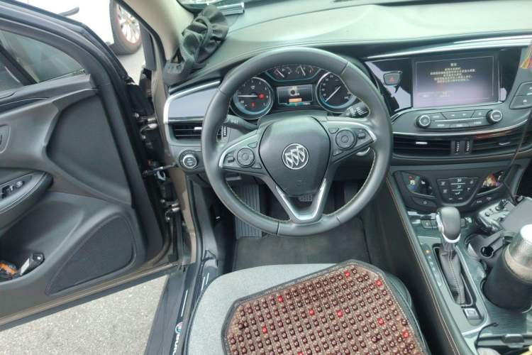 Used Buick Envision 2017 20T Two-Wheel Drive Leading Version Steering Wheel