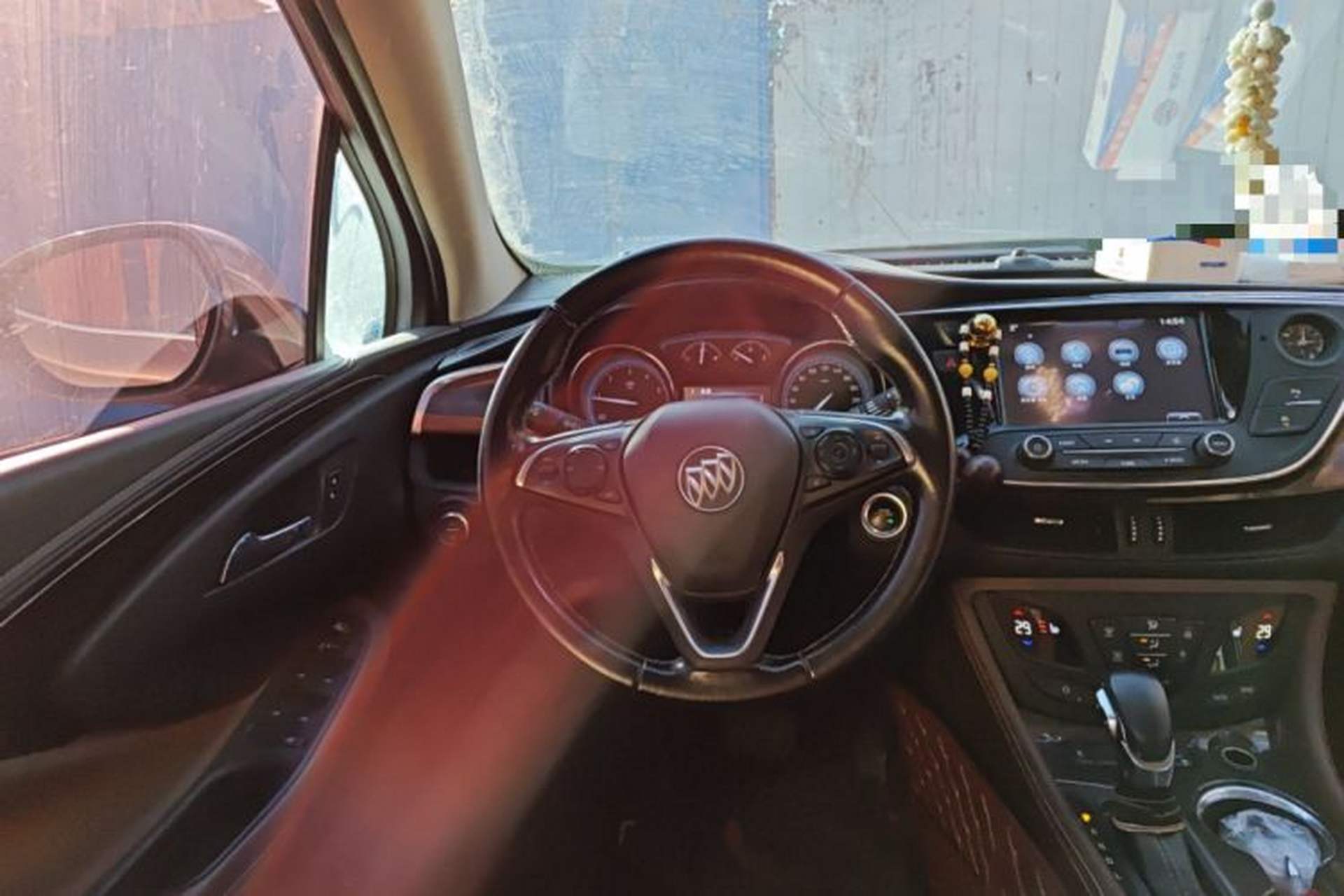 Used Buick Envision 2017 28T Four-Wheel Drive Elite Model Steering Wheel