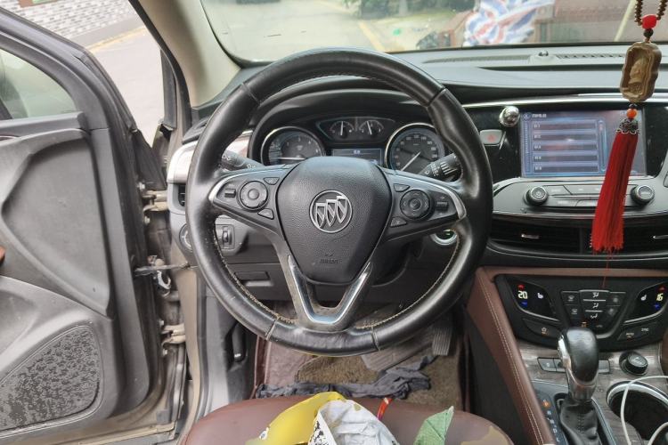 Used Buick Envision 2017 20T Two-Wheel Drive Luxury Model Steering Wheel