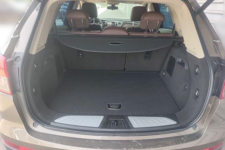 Used Buick Envision 2017 28T Four-Wheel Drive Elite Model Trunk