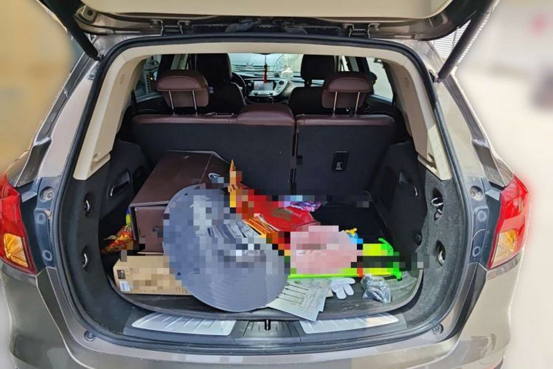 Used Buick Envision 2017 28T Four-Wheel Drive Elite Model Trunk