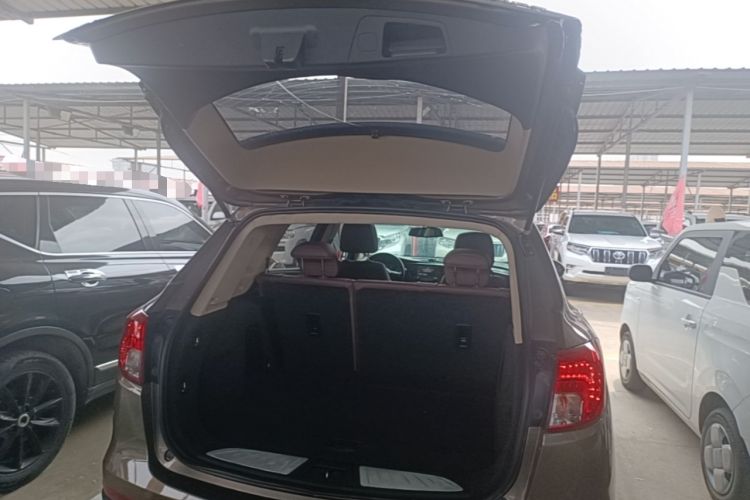 Used Buick Envision 2017 20T Two-Wheel Drive Elite Version Trunk