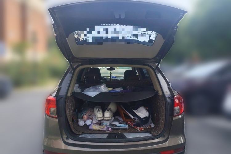 Used Buick Envision 2017 20T Two-Wheel Drive Elite Version Trunk
