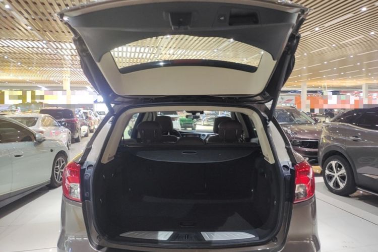 Used Buick Envision 2017 20T Two-Wheel Drive Luxury Model Trunk