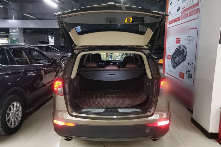 Used Buick Envision 2017 28T Four-Wheel Drive Elite Model Trunk