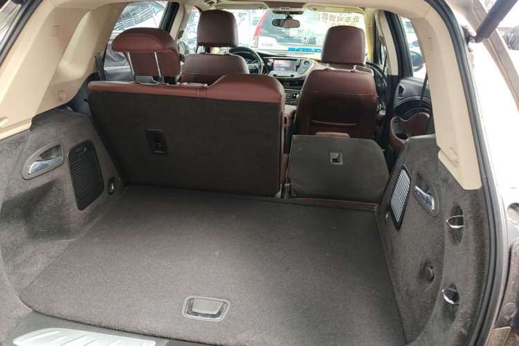 Used Buick Envision 2017 28T Four-Wheel Drive Elite Model Trunk